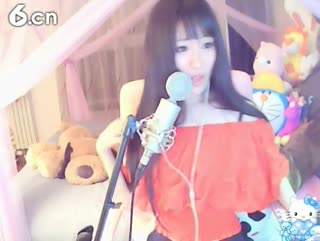 六间房呆萌女主播╰、Soul〆子依 秀唱直播