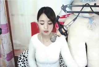 六间房性感主播あい❤林小幂❤互动直播中