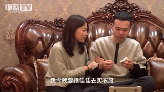老婆要钱买衣服，铁公鸡家庭妇男老公只给了20元，结果老公哭了