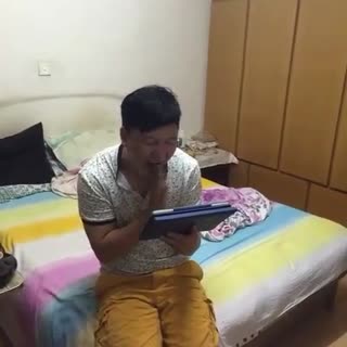 洗个脚你浪叫个啥