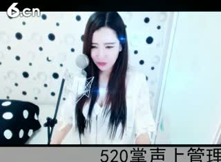 六间房性感主播◥▇摇滚☀女皇▇◤ 互动直播中