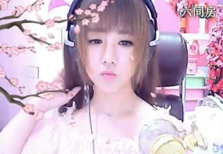 六间房性感主播☜小鱼儿❦☞互动直播中