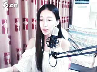 六间房秀场真人主播ღ童童☂代理゛ 秀唱直播