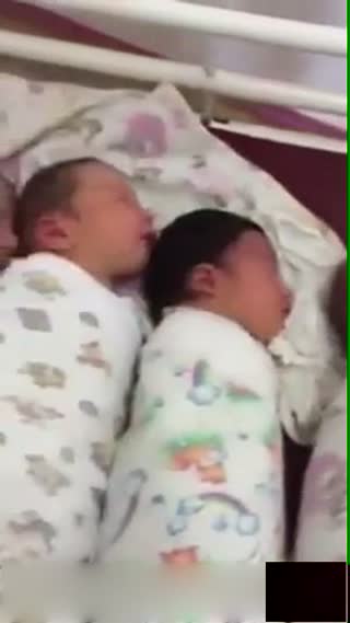 小吃货做梦都在吃饭