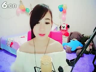 六间房美女主播ღ♪娜娜用心唱歌直播间互动