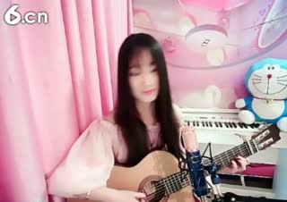 才女弹唱《滴答》~轻快熟悉的旋律