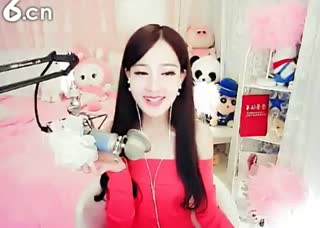 六间房美女主播诗艺直播
