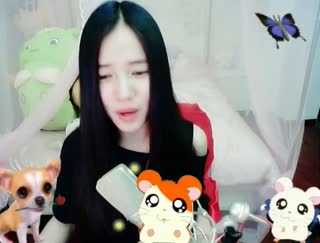 每当雪花纷纷飘落，念你是我最痛的牵绊~