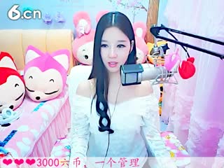 六间房最红美女主播依然の代理秀唱直播