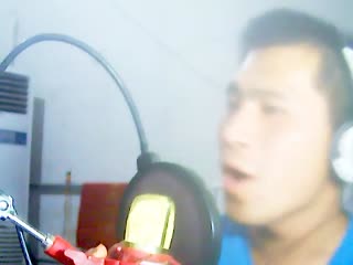 彬仔录制（唱着情歌流着泪）