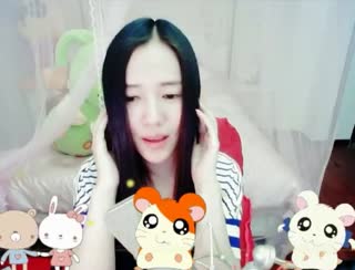 你嘟嘴许的愿望很卑微~是我忽略你不过要人陪