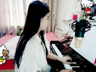 妹子钢琴演奏~手指好灵活~