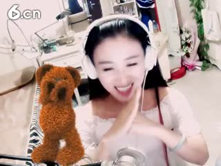 六间房美女主播夏目七视频交友