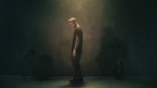 比伯与女模热辣《All That Matters》