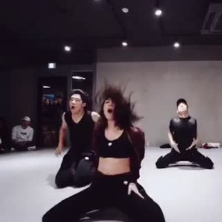 这姑娘为什么这么帅