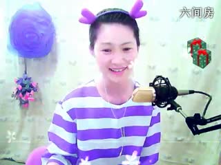 六间房热门女主播╰︶￣柒月丶〆秀high歌