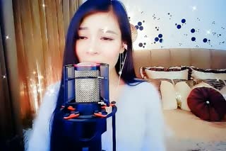 素雅美女为深情演绎一曲《不爱我，放了我》