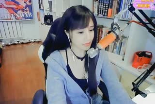 妹子翻唱《月半小夜曲》~粤语好棒~