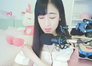 萌妹子翻唱广场舞神曲《最炫民族风》