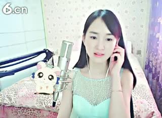 如今的我们早已经长大~你是否还记得《小小的新娘花》