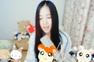 甜妹纸翻唱萧亚轩~《一个人的精彩》