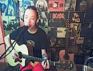 吉他先生深情演绎歌曲《莉莉安》~