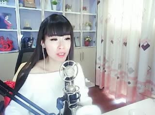 都说《情歌好听却难唱》，一句一伤越唱越心慌 ~