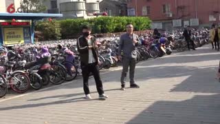 【正on寇】：On寇俠以身涉险，惩治邪恶骗子