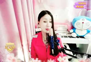 妹子唱歌真是太好听~嗓音很独特~