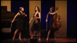 女音乐家的乐器大乱斗！赞爆了！这绝对是骨灰级音乐家大乱斗