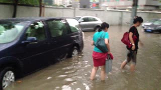 上海暴雨，翼搏雨中小试牛刀！！！