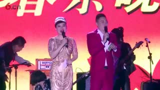 肖丫丫携第一花乐队《一束光》参加官溪演出
