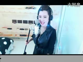 六间房美女主播◥▇摇滚☀女皇▇◤秀唱直播