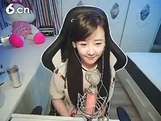 六间房美女主播久美。聊天交友