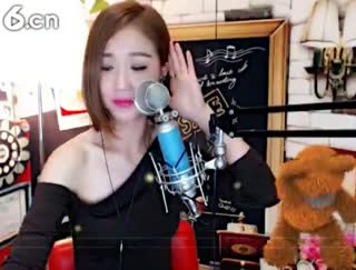 六间房美女主播Ⅶゞ★嘉嘉~~秀唱视频