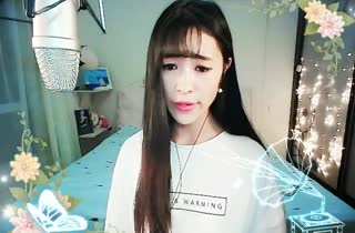 你就像《烟火》的美丽~轻划过无人的天际~