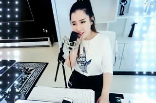 《在梦中》爱过我~缘来缘尽就只在那一瞬间