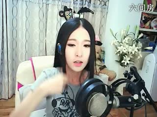 六间房美女主播柯艾秀唱high歌