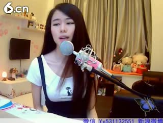 六间房甜美女主播小雨熙秀唱直播