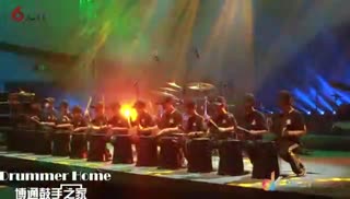 大师你好音乐会垃圾桶表演