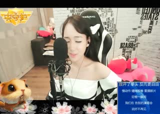可爱妹子翻唱《情歌》~声音很独特~
