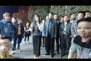 啊亮搭档翻唱《我在景德镇等你》，一直等你哦~