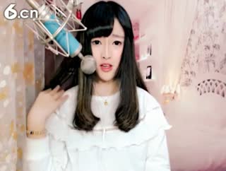 六间房美女主播♫七小娘、互动直播中