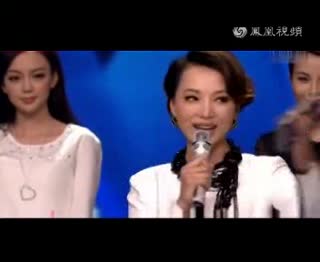 董卿懒理跳槽传闻 全副武装回京.mp4