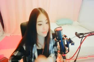 菇凉秀唱《活着》~嗓音超独特~