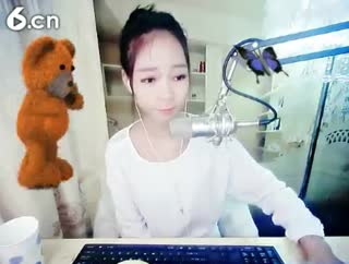 六间房美女主播恋心&hearts;小初心直播间互动