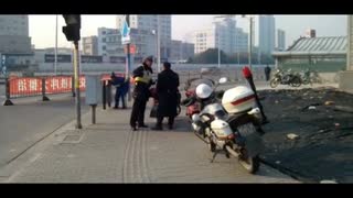 上海最牛交警怒斥“公务人员”