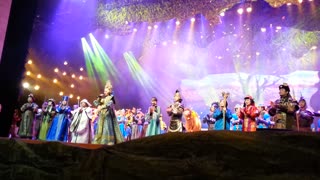 徐子崴出演魔幻歌舞剧《阿拉善传奇》男一号 首演华丽返场花絮.mp4