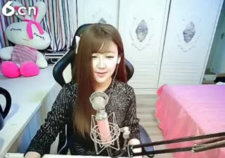 六间房美女主播久美。在线