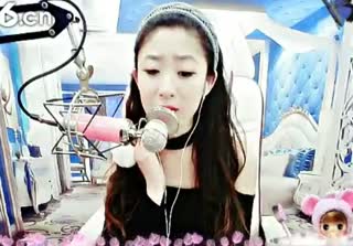 六间房性感主播╰❤小妖精💜╮ 互动直播中